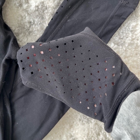 Athleta Leggings with Pockets - Picture 3 of 6